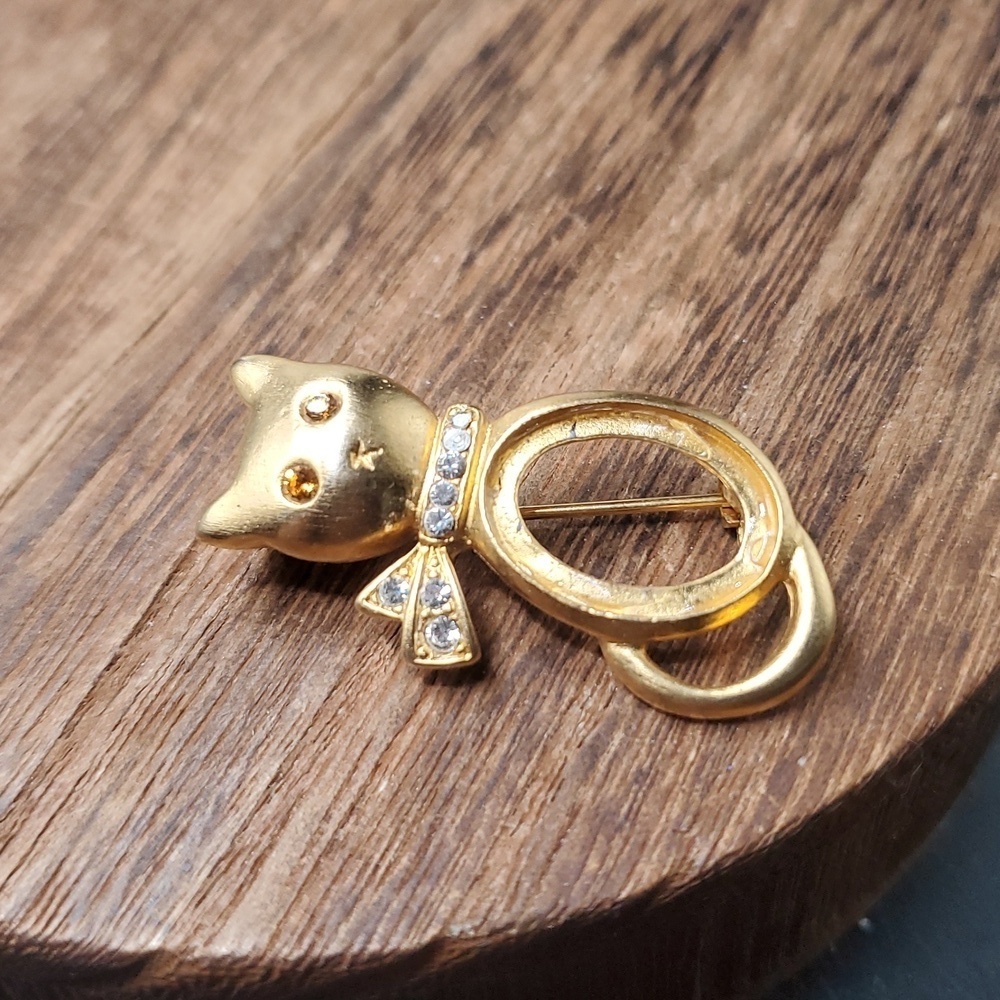 Cute vintage‎ cat brooch B828
